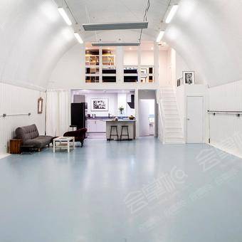 Bright Spacious South London Studio with Kitchen